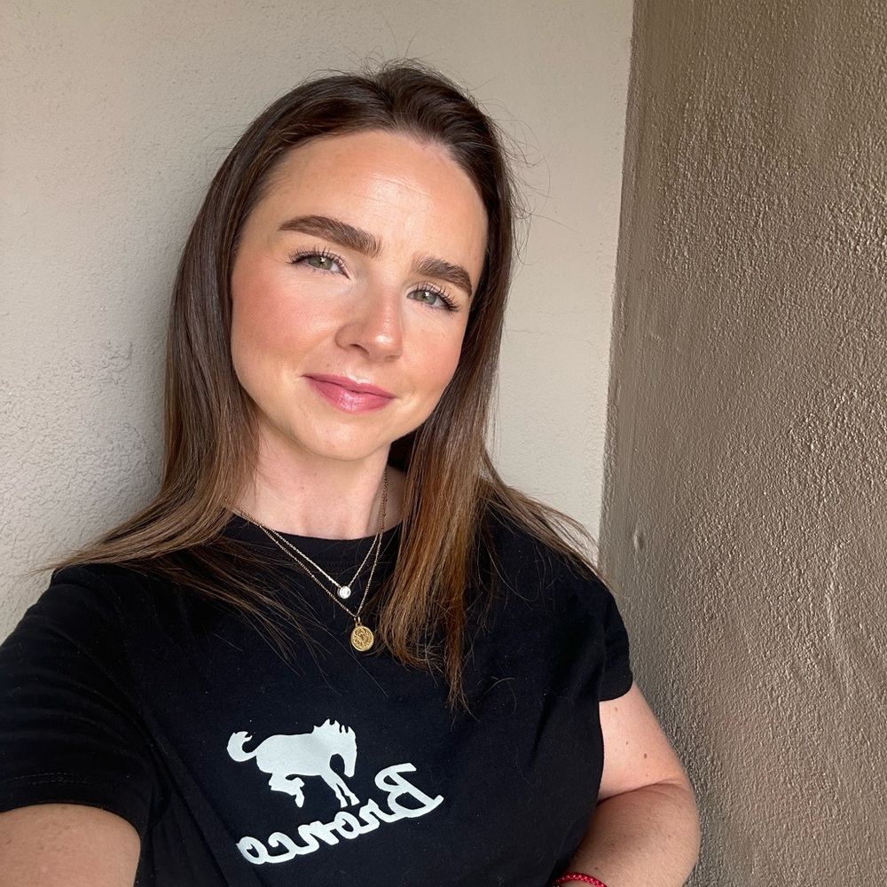 Meet your Posher, Emily